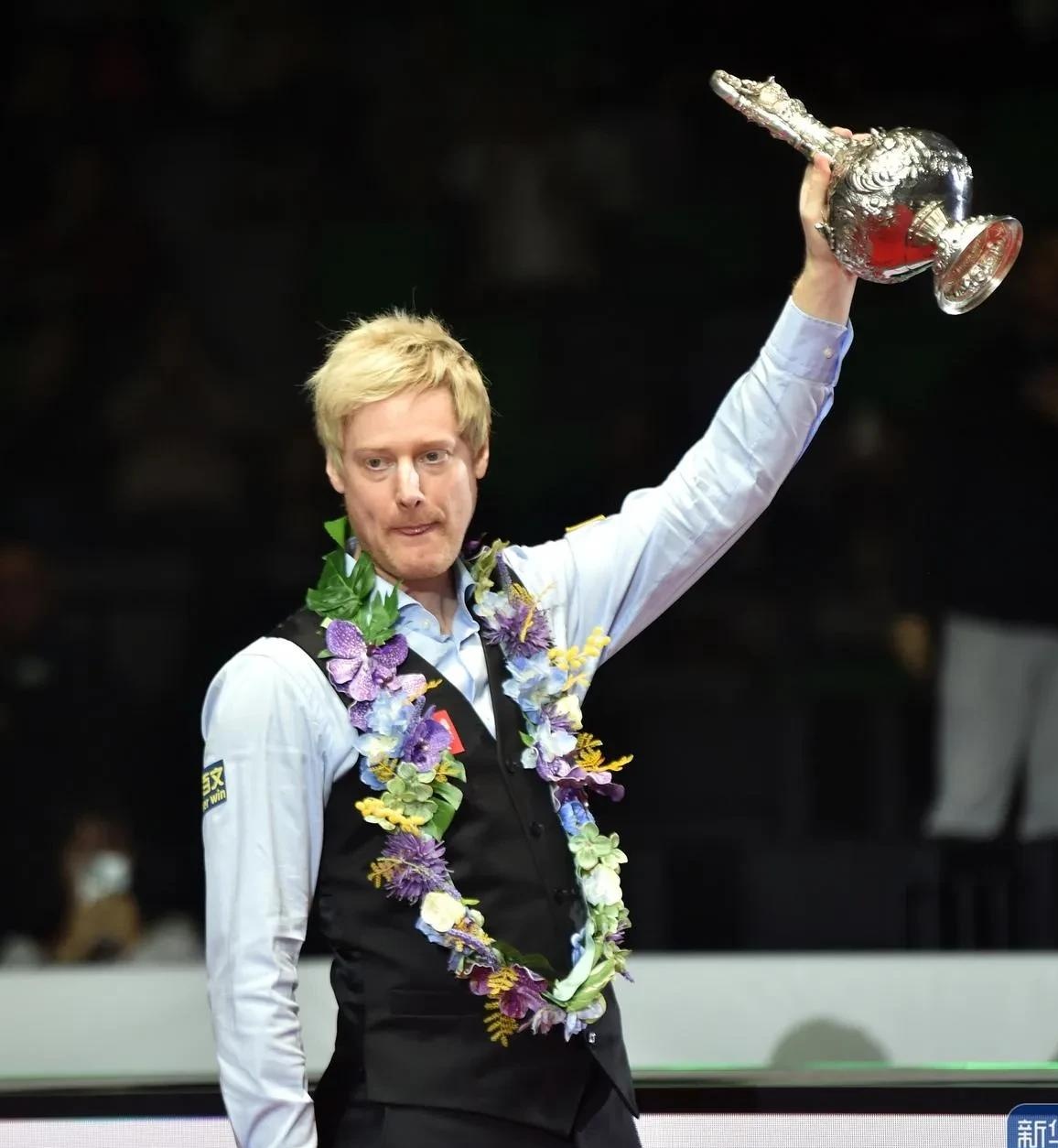 现展示了她 现展示了她